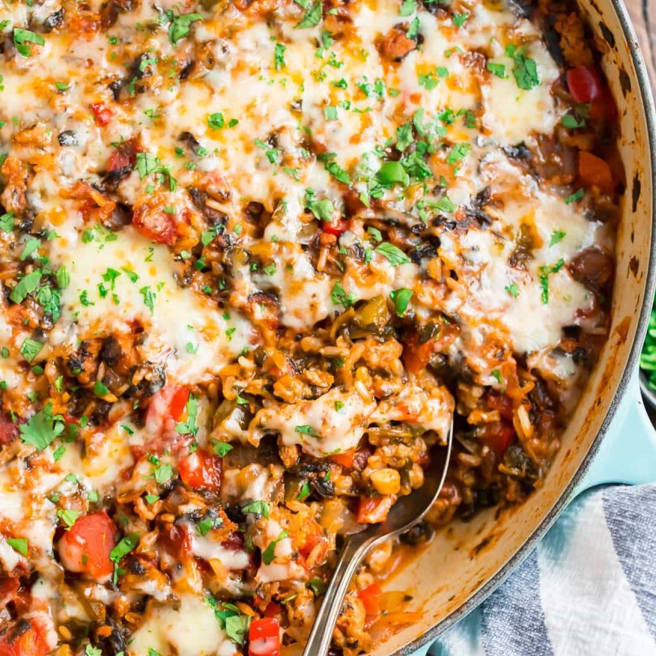 Cheesy Bell Pepper and Ground Beef Casserole Delight