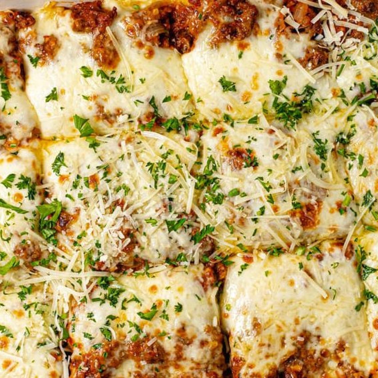 Cheesy Oven-Baked Spaghetti Casserole Recipe