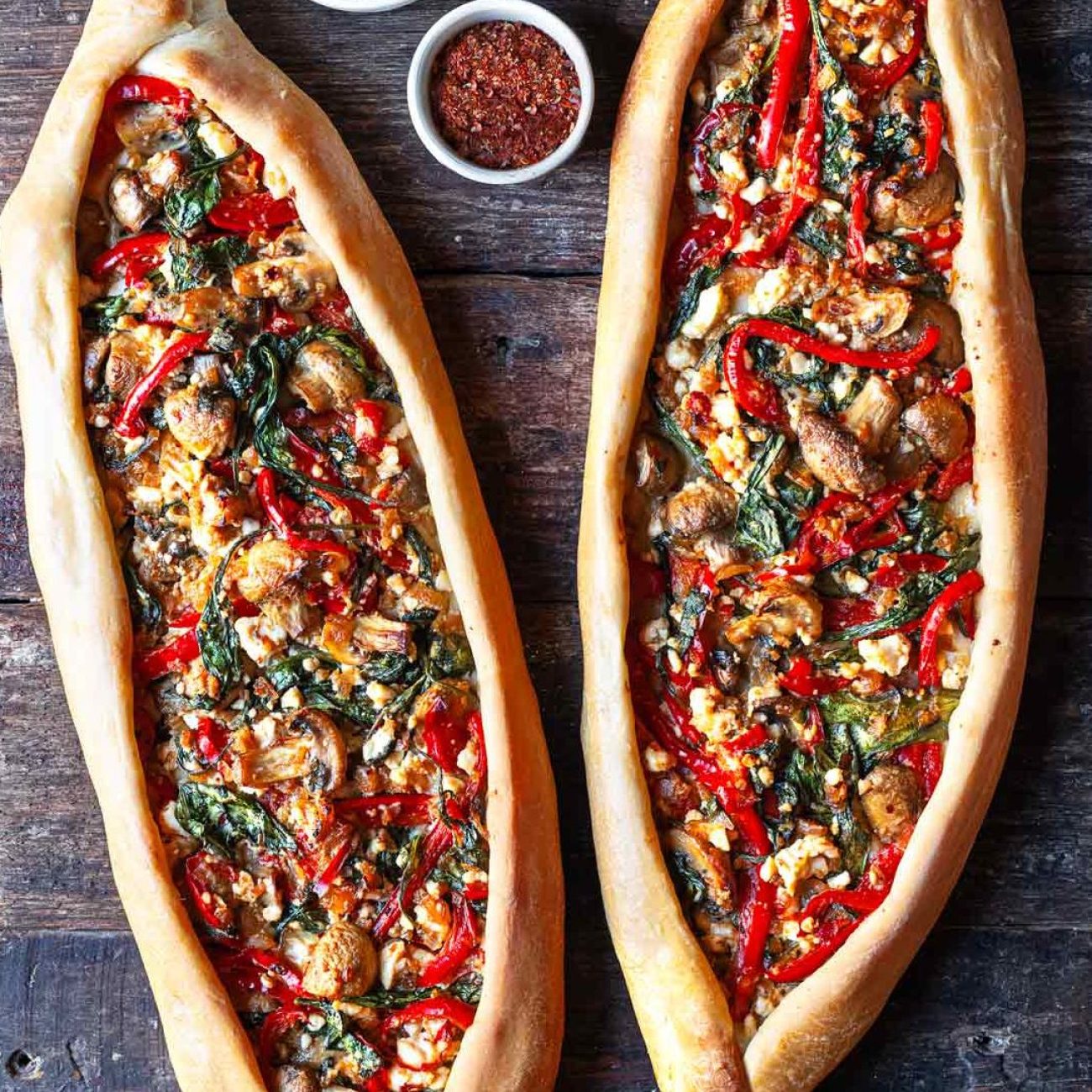 Cheesy Spinach Turkish Pide Recipe – Authentic & Easy