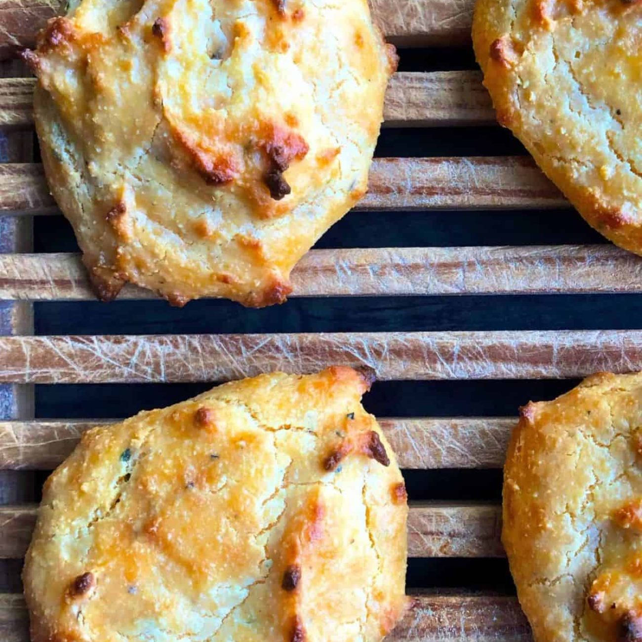 Cheesy Zesty Biscuit Bread: An Irresistible Homemade Recipe