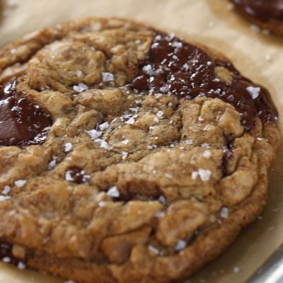 Chewy Delicious Chocolate Chip Cookies