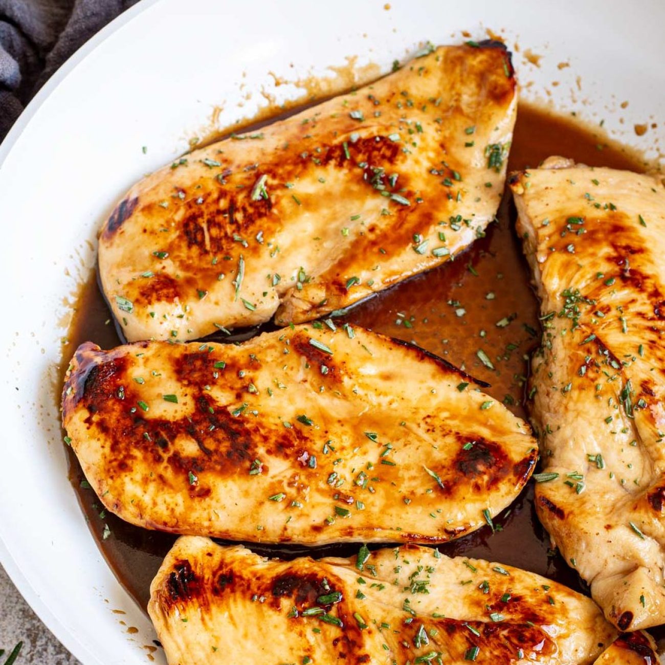 Chicken Breasts With Balsamic Vinegar Sauce