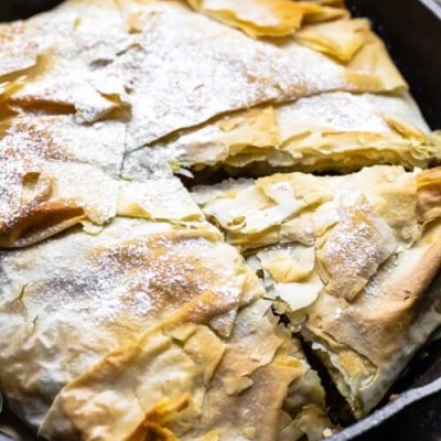 Chicken, Onion, And Apple Phyllo Rolls