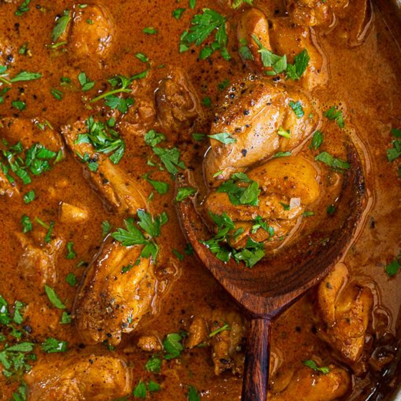 Chicken Saute With Paprika Sauce