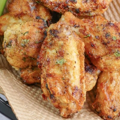 Chicken Wings With Lemon And Cracked Pepper