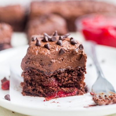 Chocolate Cherry Cake With Chocolate