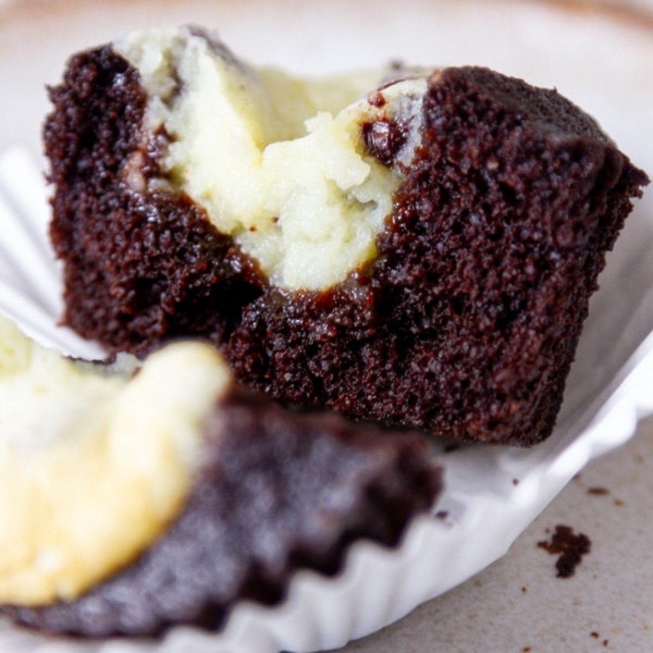 Chocolate Cupcakes With Cheesecake