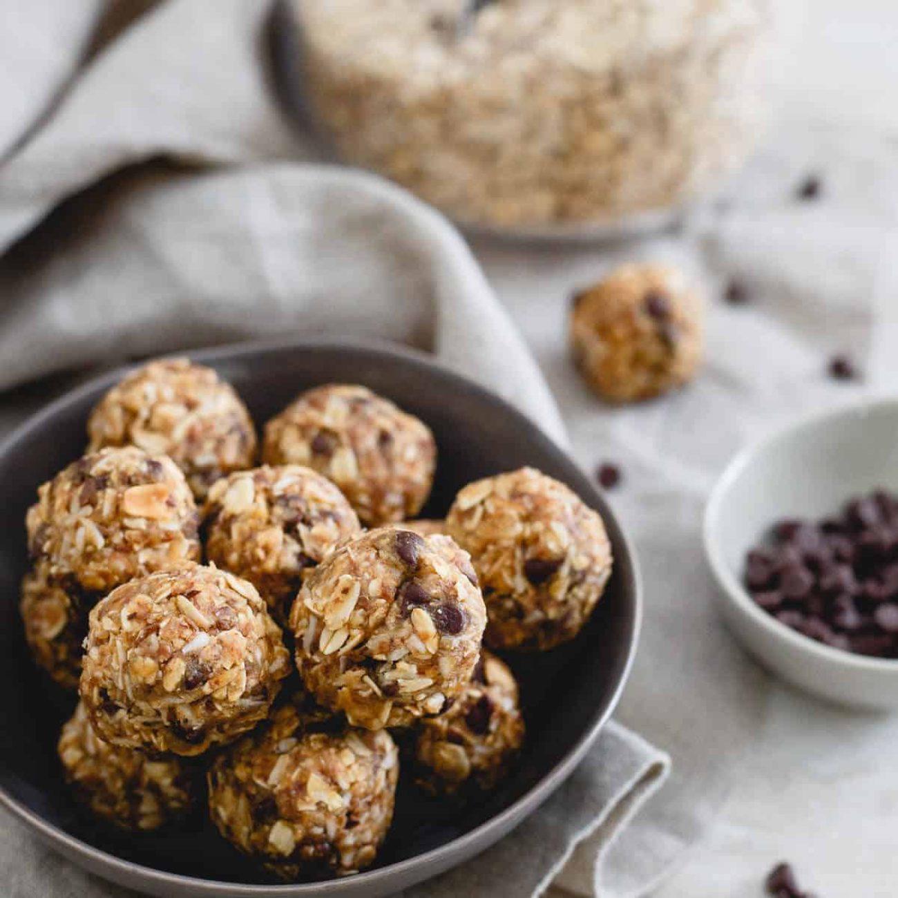 Chocolate Walnut Kahlua Balls No Bake