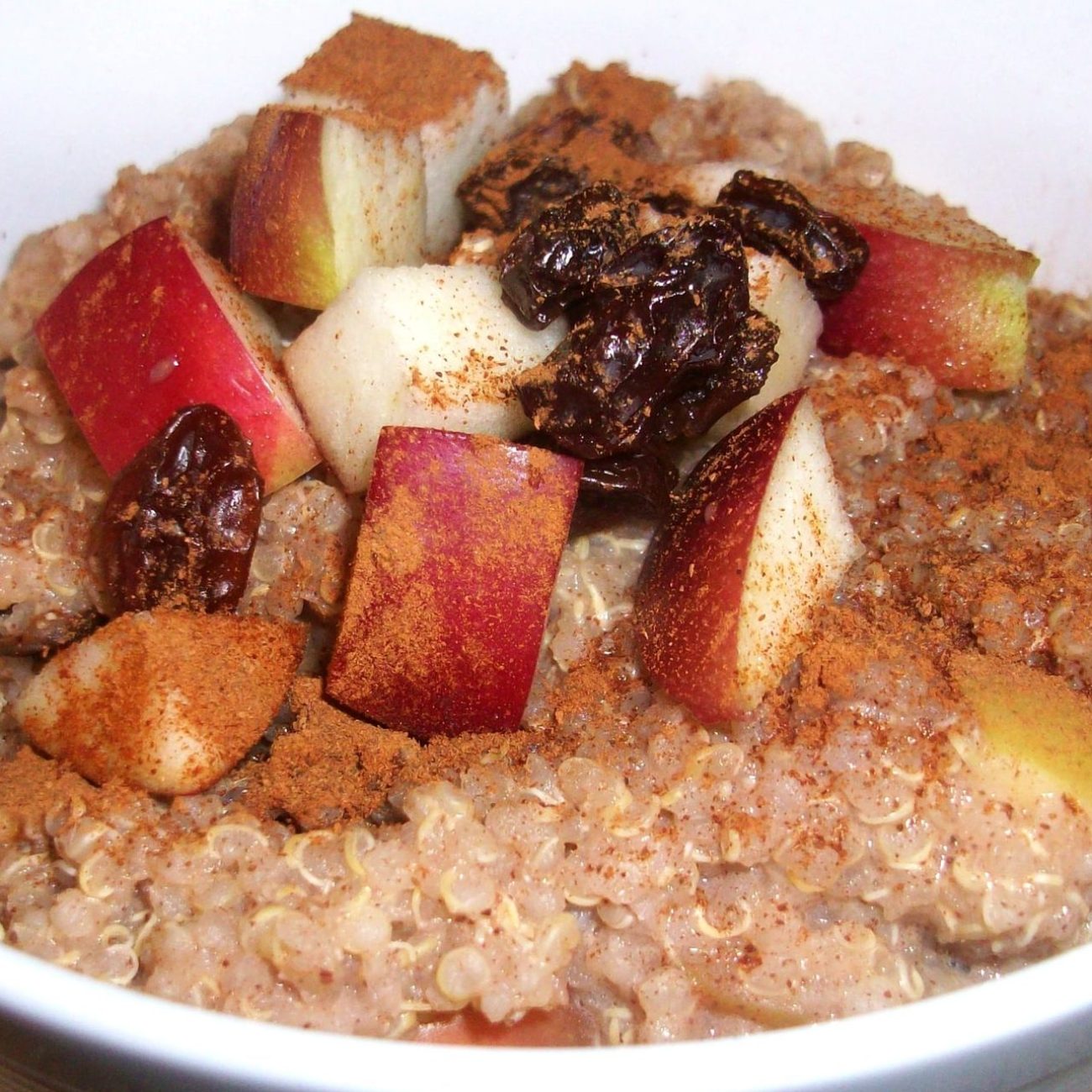 Cinnamon Walnut Quinoa With Raisins