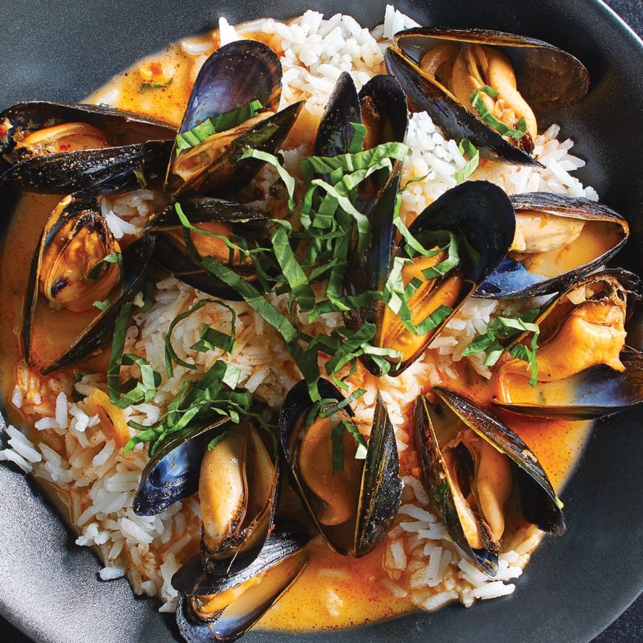 Clams And Mussels In Thai Curry Sauce