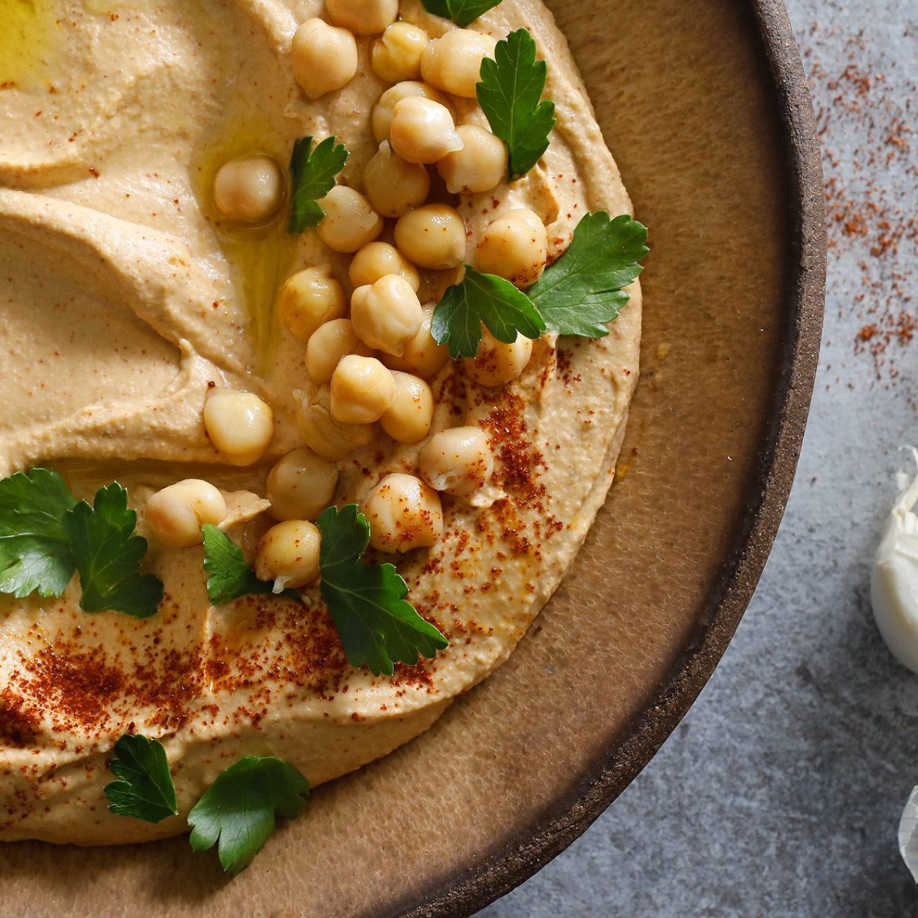 Classic Creamy Garlic Hummus Recipe