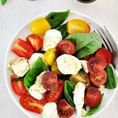 Classic Tomato And Fresh Mozzarella Caprese Salad Recipe