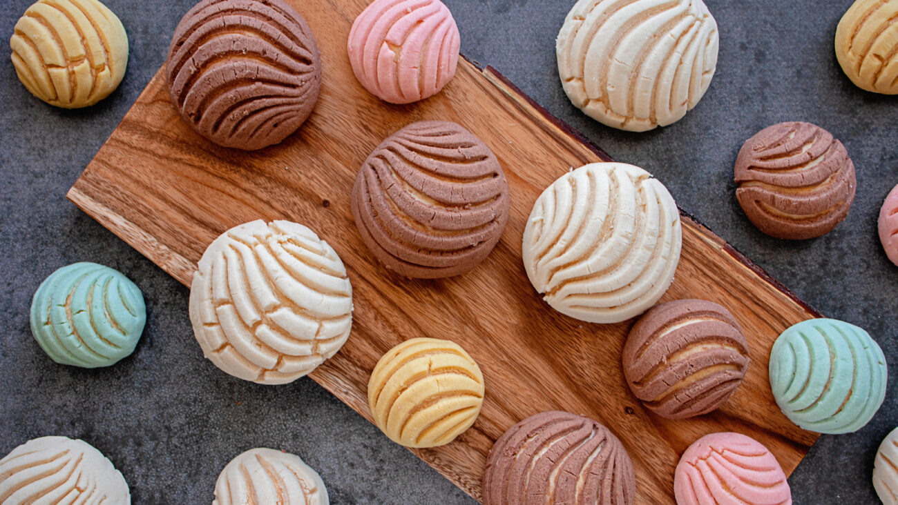 Conchas Mexican Sweet- Topped Buns