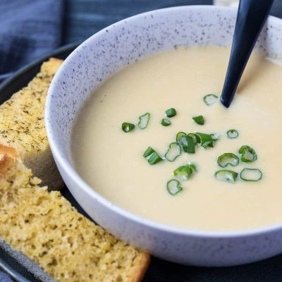 Creamless Cauliflower Leek Soup