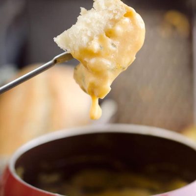 Creamy Cheddar Fondue