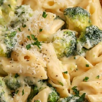 Creamy Chicken, Pasta And Broccoli Bake