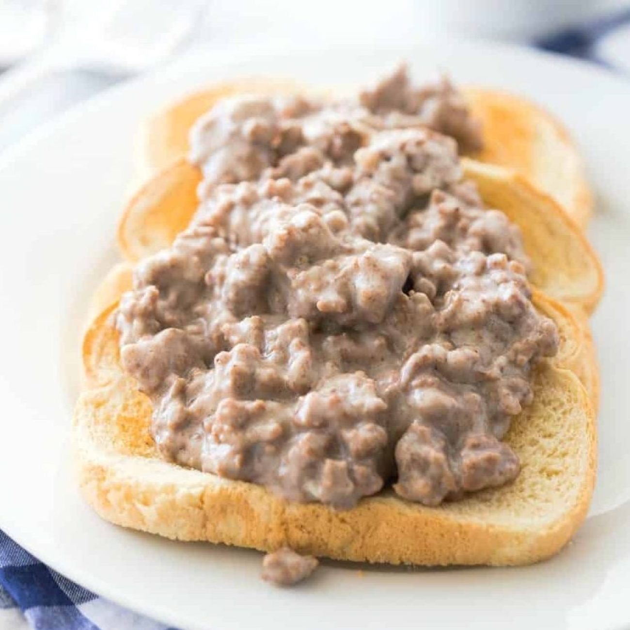 Creamy Chipped Beef on Toast: A Classic SOS Recipe