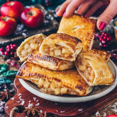 Creamy Mango-Stuffed Veggie Crumble Pockets