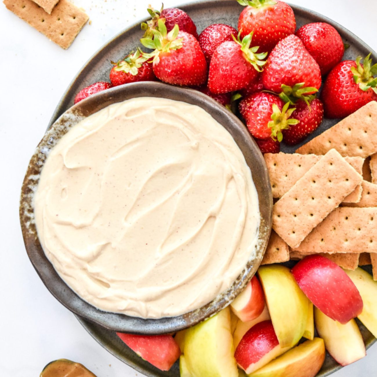 Creamy Peanut Fruit Dip