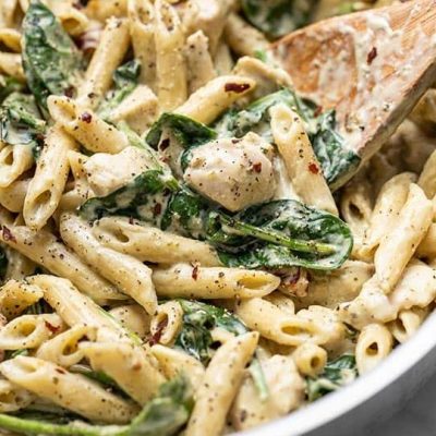 Creamy Spinach And Chicken Rigatoni