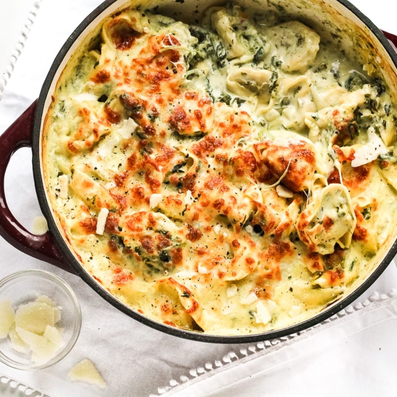 Creamy Spinach Tortellini Bake: A Comforting Casserole Recipe