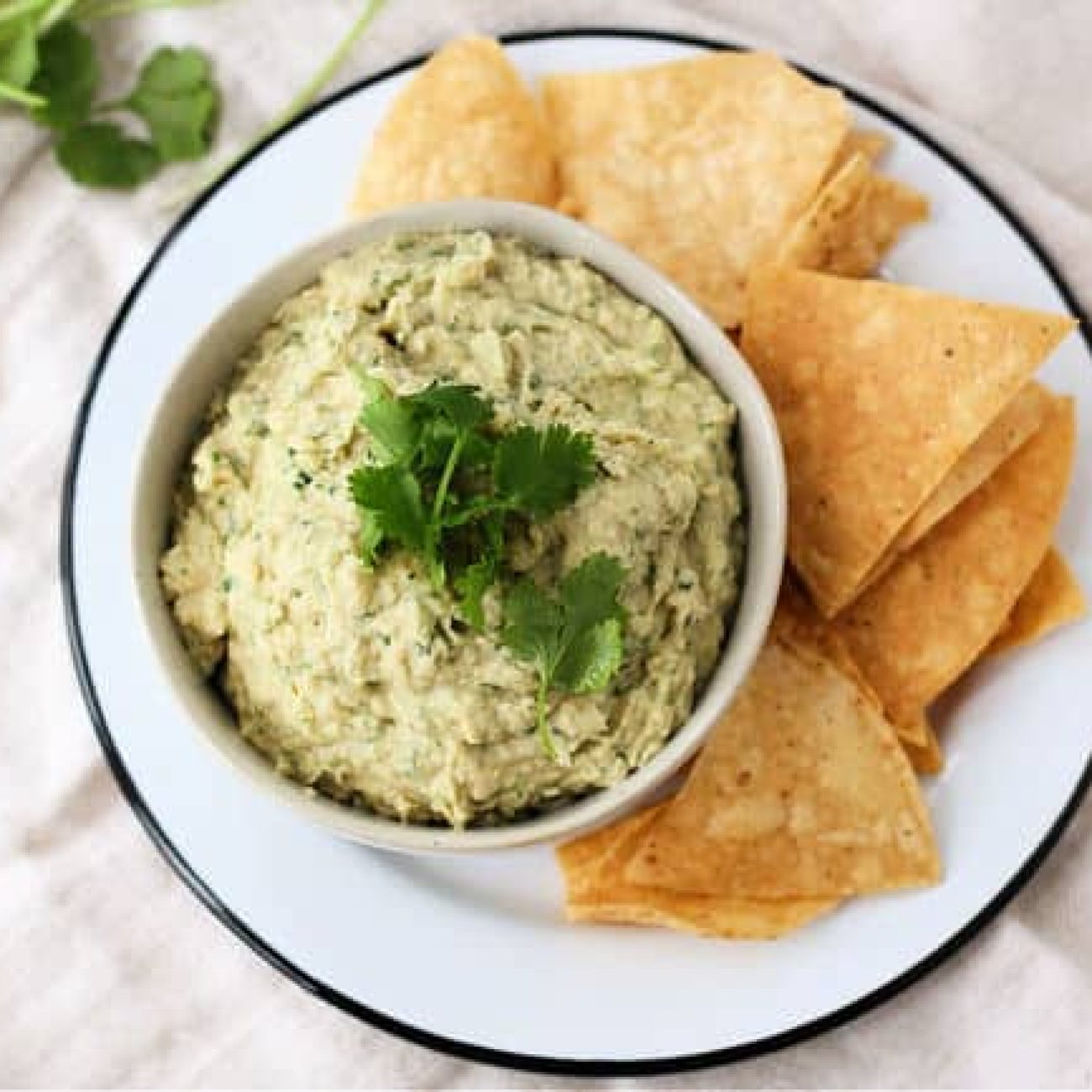 Creamy White Bean Dip Recipe: A Healthy Snack Option