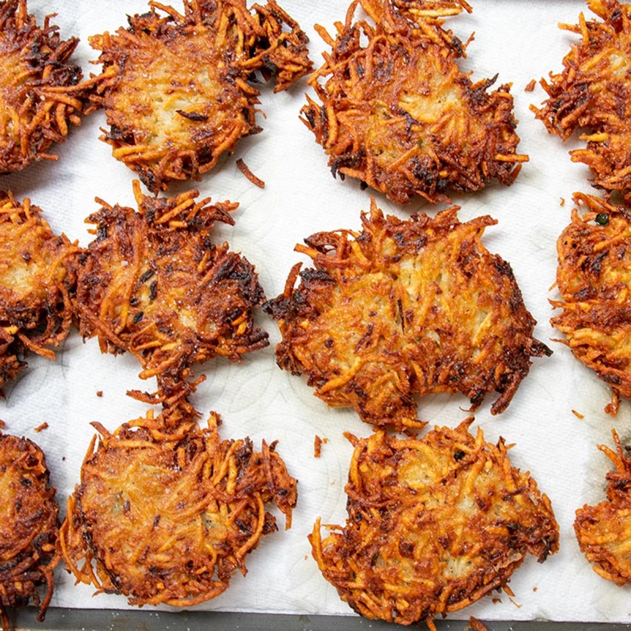 Crispy Classic Potato Latkes – Inspired by Stage Deli