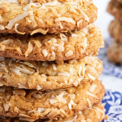 Crispy Coconut Cookies