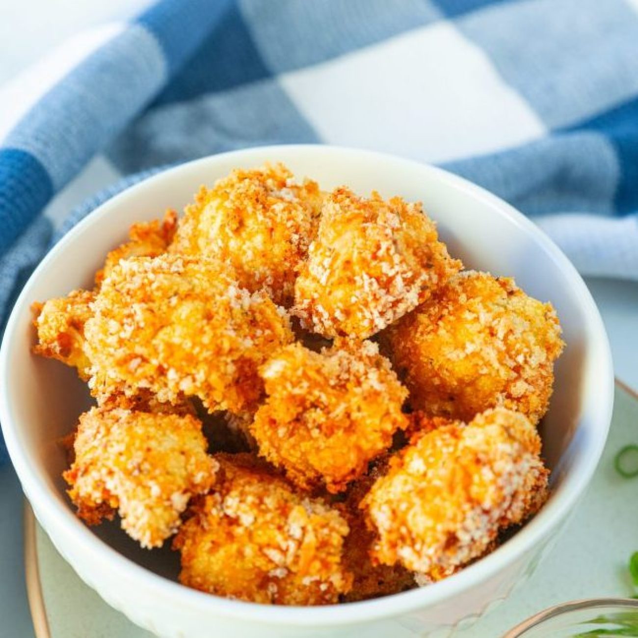 Crispy Peanut-Tangy Cauliflower Bites: A Flavorful Vegan Delight