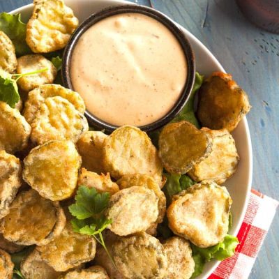 Crispy Spicy Fried Pickle Sticks With Homemade Dipping Sauce