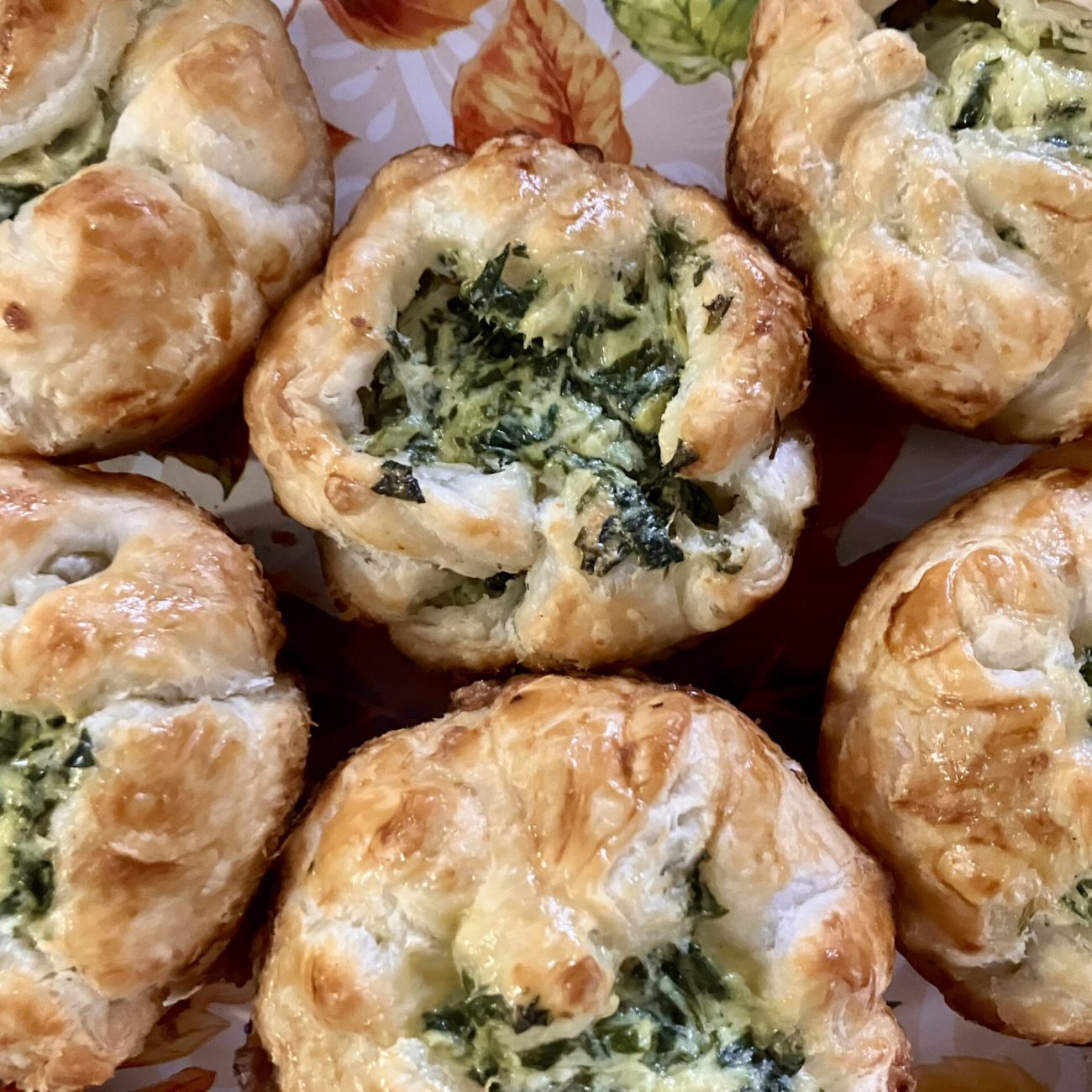 Crispy Spinach and Artichoke Puff Pastry Bites