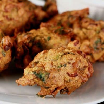 Crispy Spinach Fritters: A Delicious Indian Snack Recipe