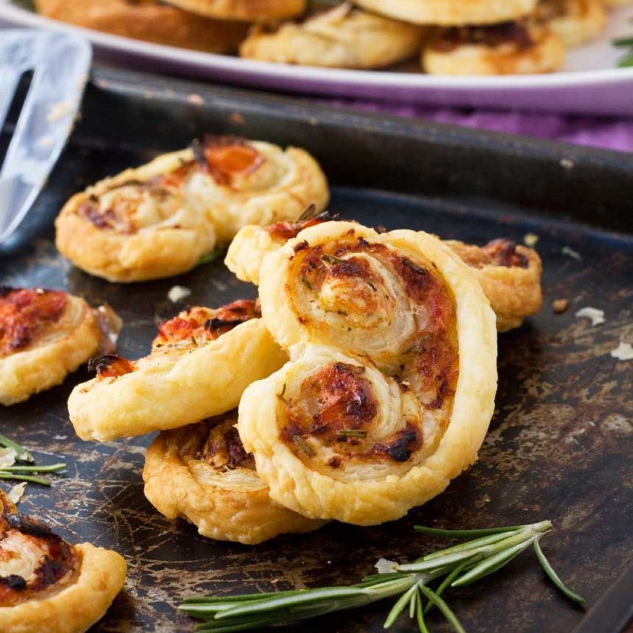 Crispy Sun-Dried Tomato Puff Pastry Swirls