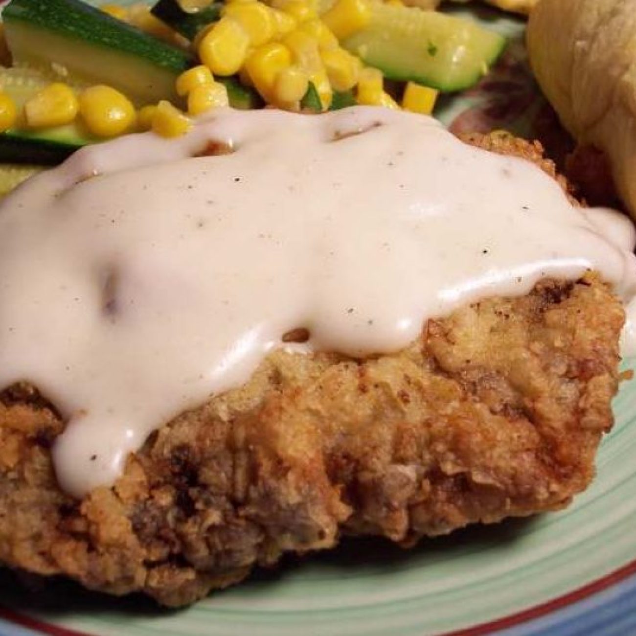 Crispy Texas-Style Chicken Fried Steak with Creamy Gravy Recipe