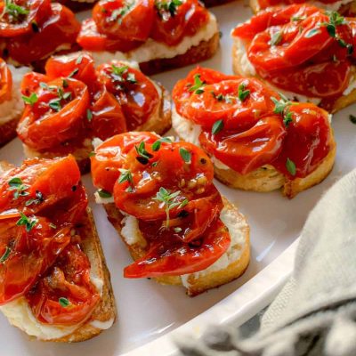 Crostini With Sundried Tomato-Feta