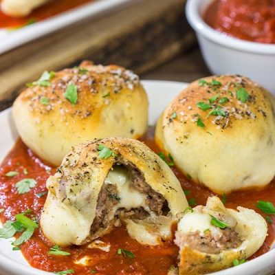 Delicious Bite-Sized Meatball Appetizers With Ragu Sauce