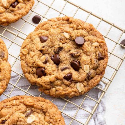 Delicious Chocolate Chip Oatmeal Cookie Recipe