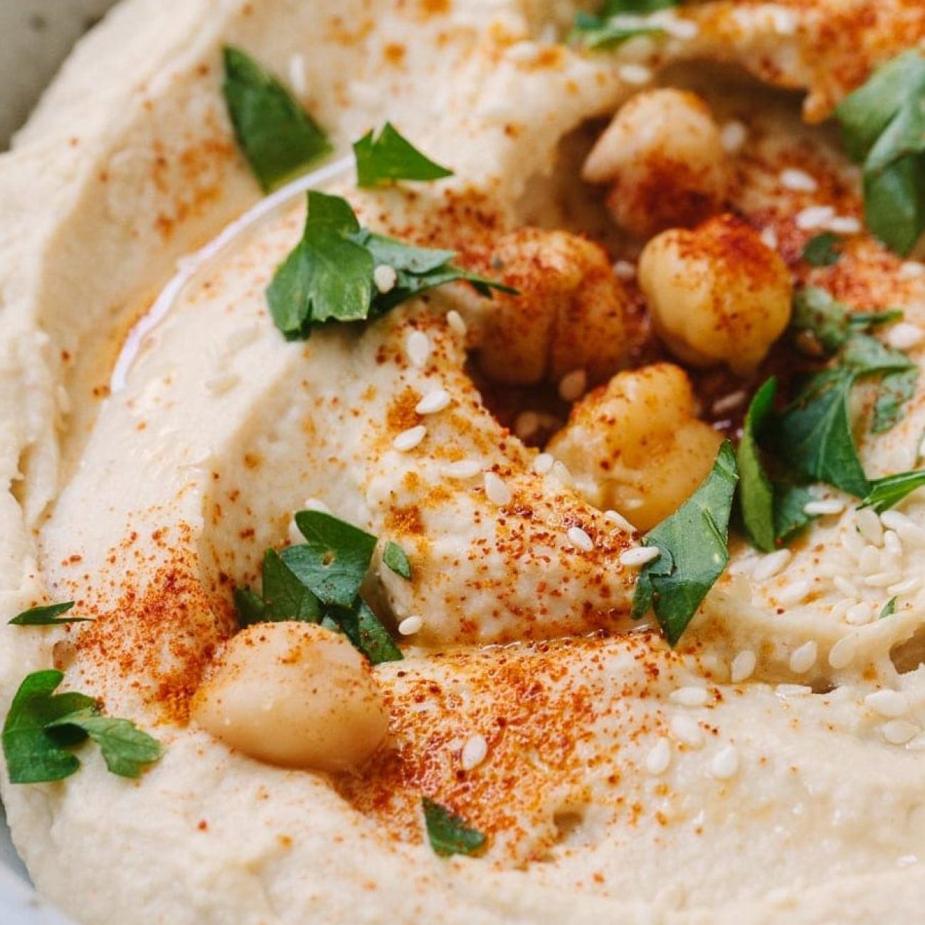 Delicious Homemade Hummus Recipe for Spreading or Dipping