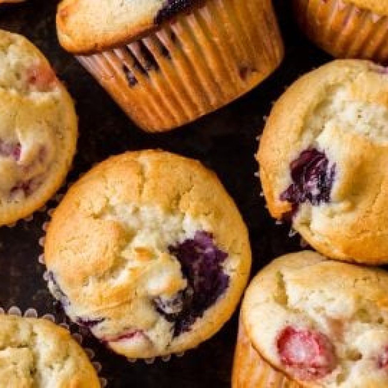 Delicious Mixed Berry Muffins Recipe – Perfect for Breakfast or Snack Time