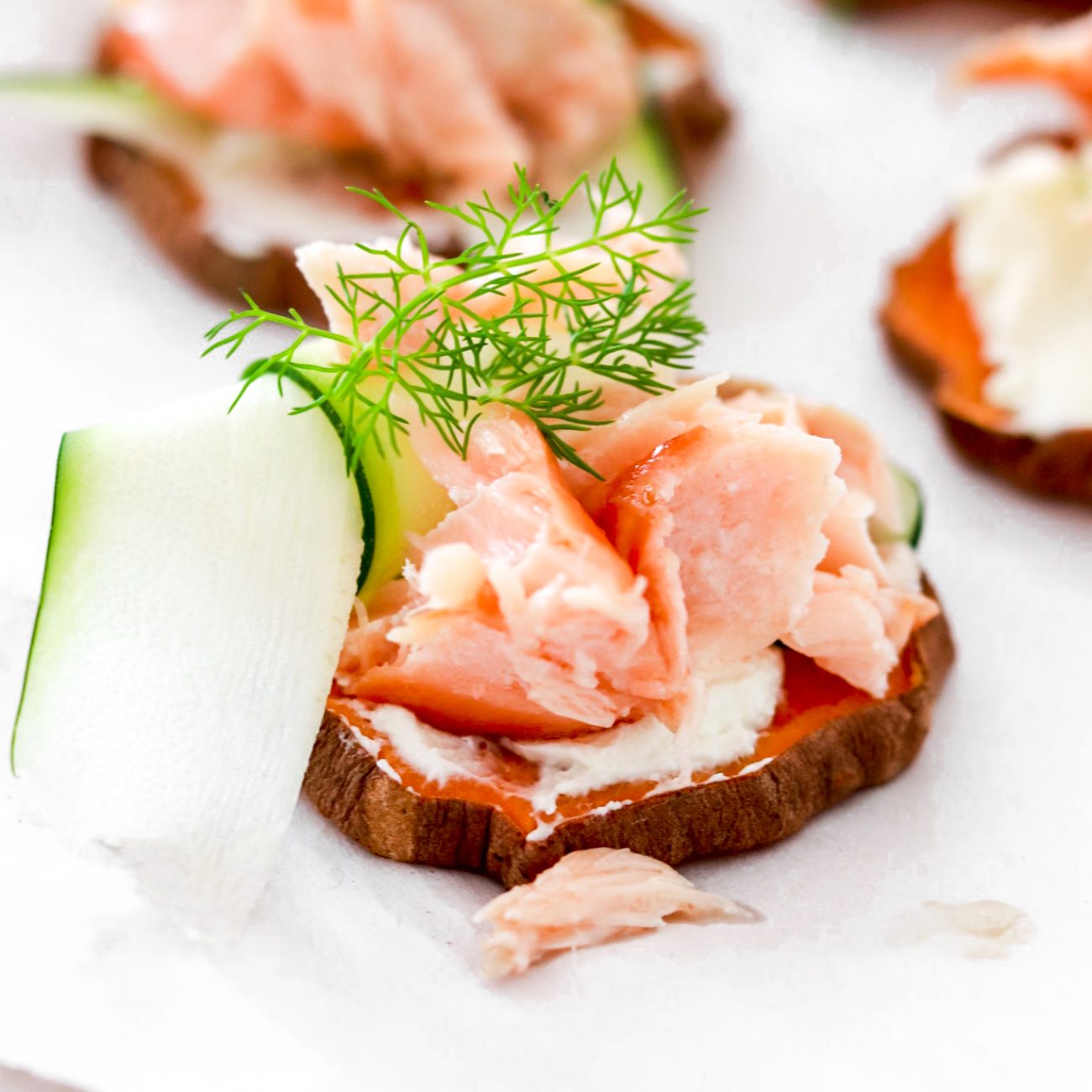 Delicious Smoked Salmon and Cream Cheese with Fresh Cilantro Recipe