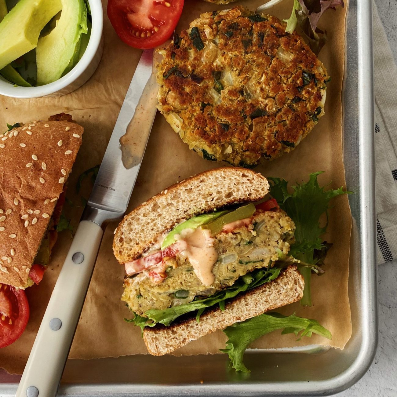 Delicious Spinach and Quinoa Veggie Burgers: A Healthy Recipe