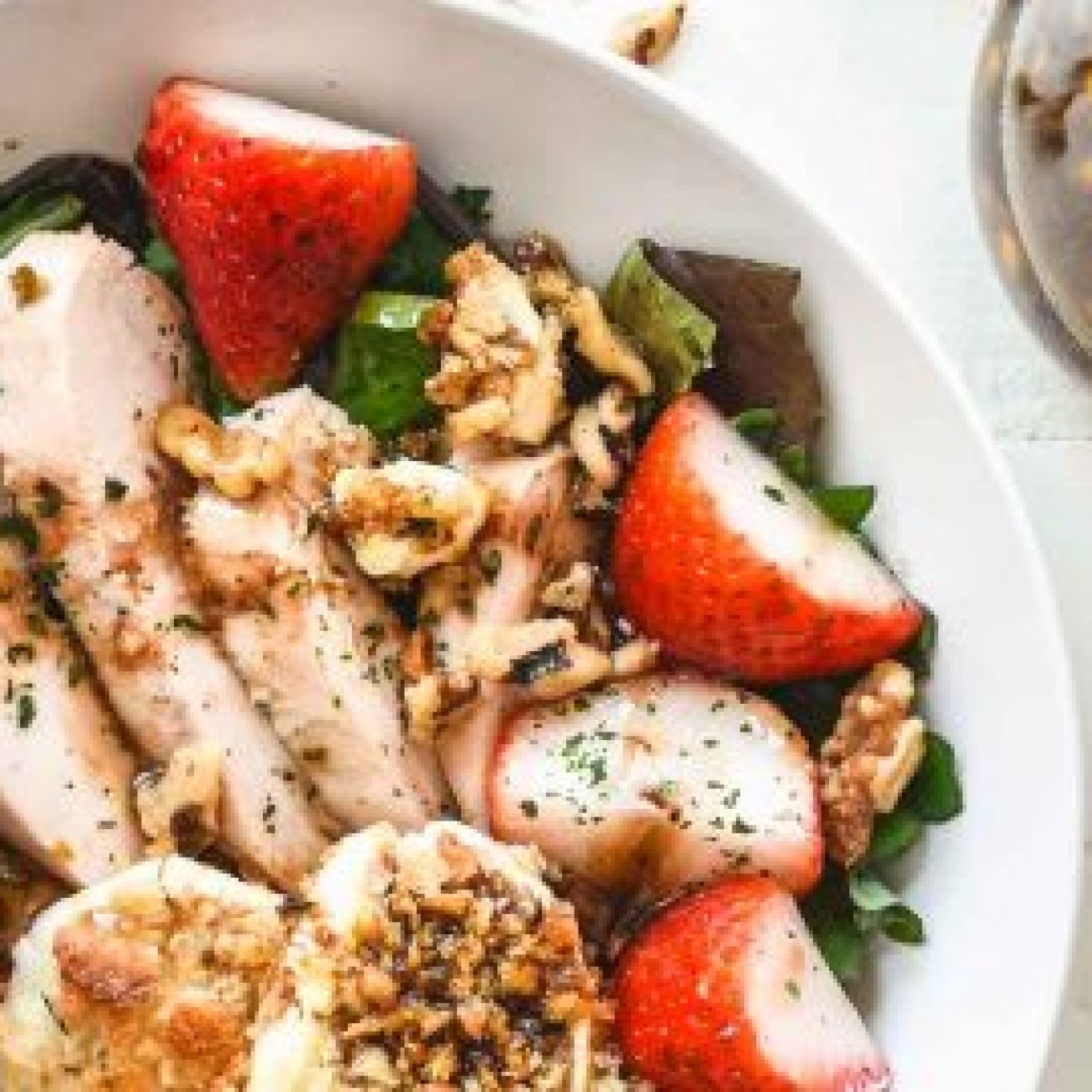 Delicious Strawberry Chicken Salad Recipe for a Refreshing Meal