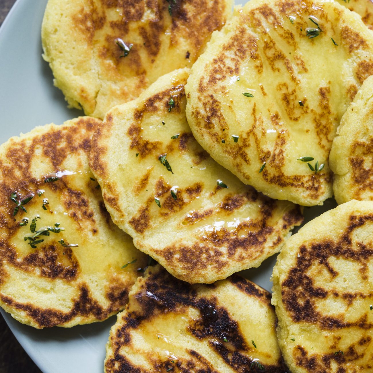 Delicious Zaatar and Black Olive Harcha Recipe – Moroccan-Inspired Flatbread