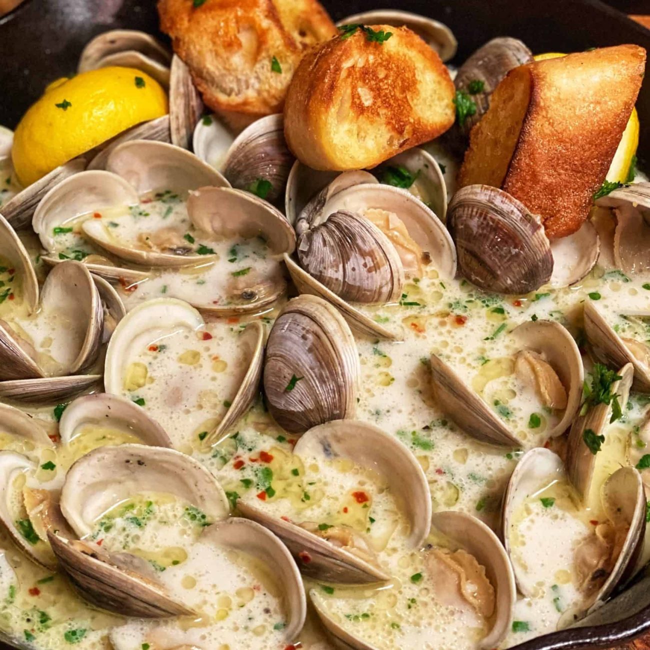 Deliciously Unique Steamed Clams Recipe