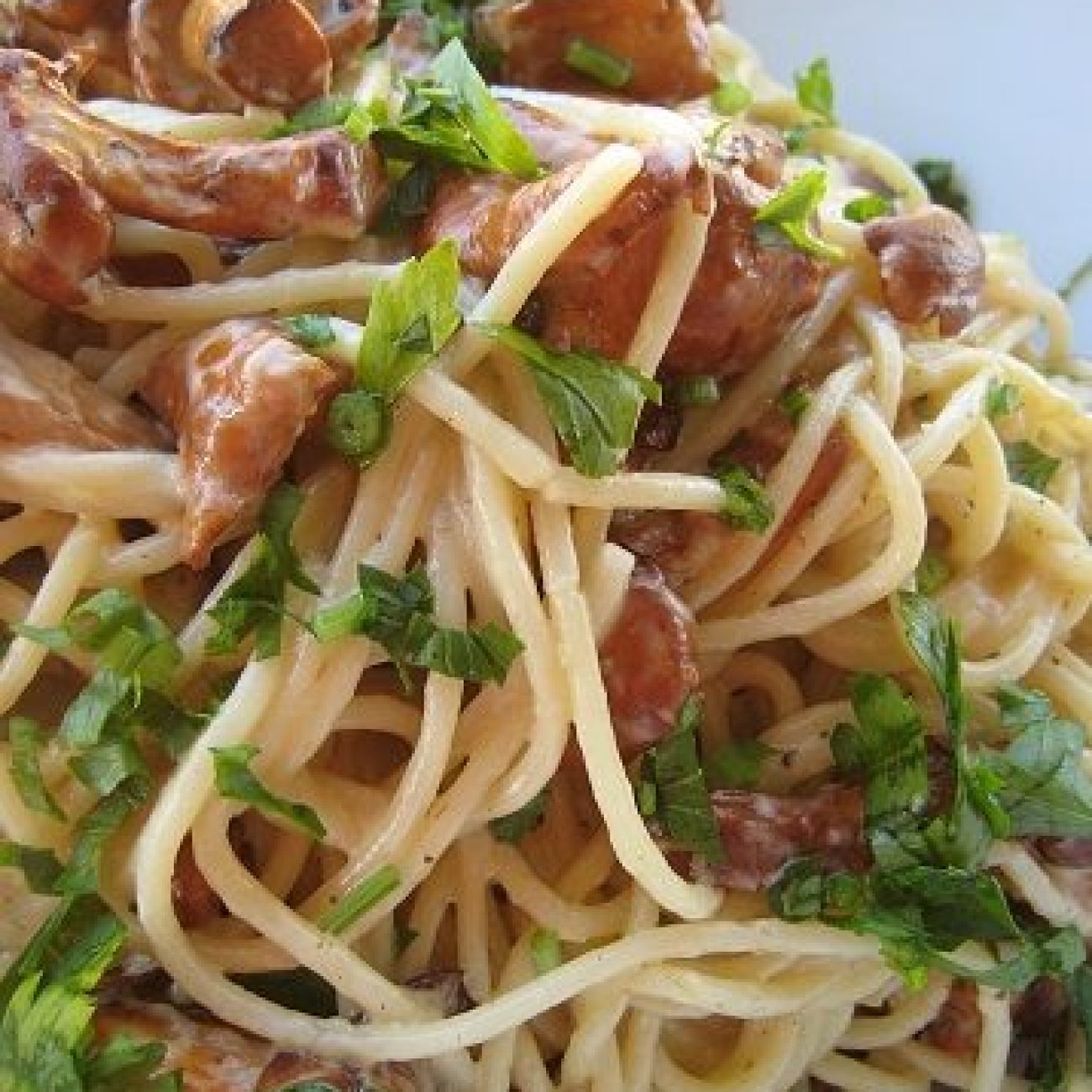 Dijon Chicken Linguine With Chanterelle