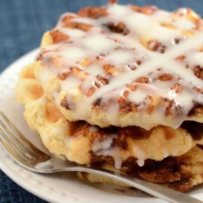 Easy Cinnamon Roll Waffles