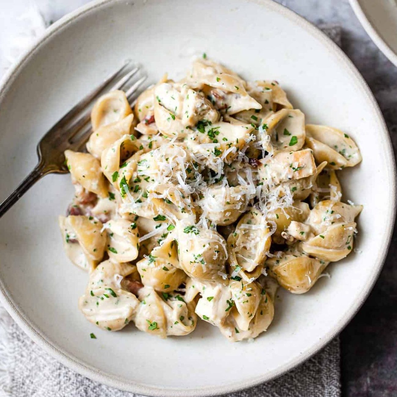 Easy Creamy Chicken & Bacon Pasta