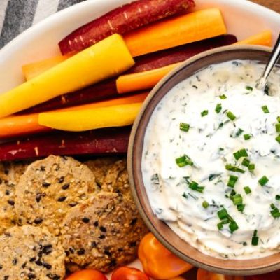 Easy Creamy Garlic Dipping Sauce