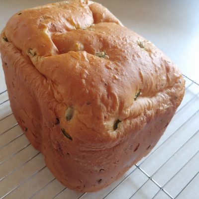 Easy Crusty Jalapeno Cheese Bread