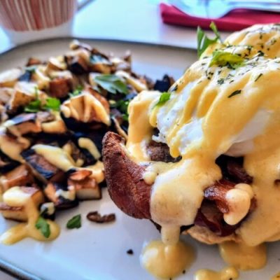 Easy Hollandaise Sauce